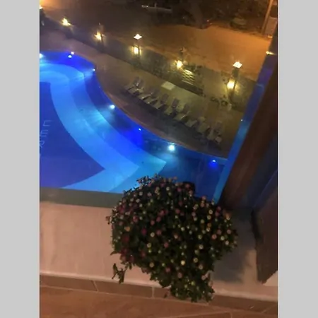 Cerat Tower 7 Apartamento